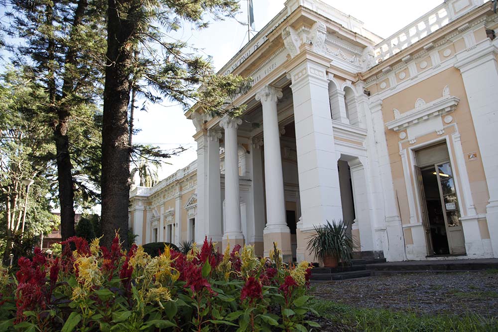 Universidad Nacional de Tucumán