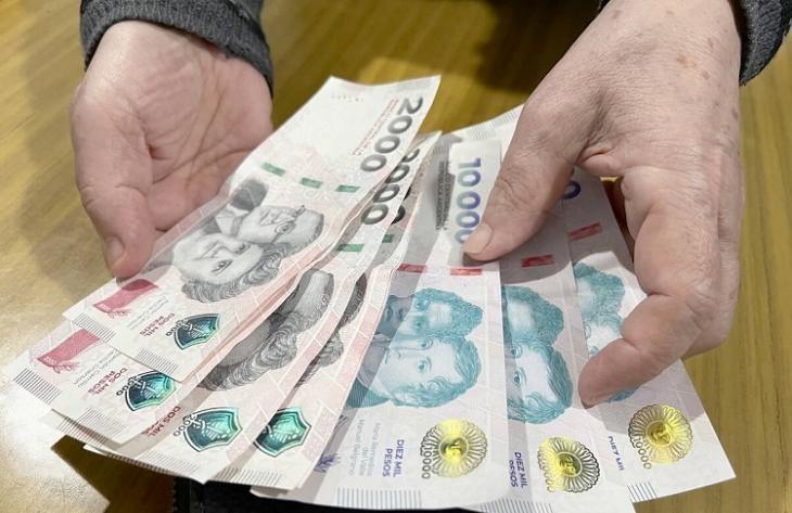 Pesos Argentinos